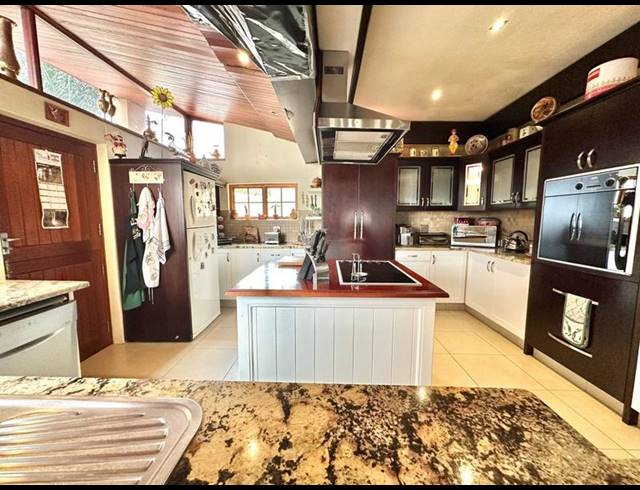 4 BEDROOM HOUSE FOR SALE IN OAKDENE